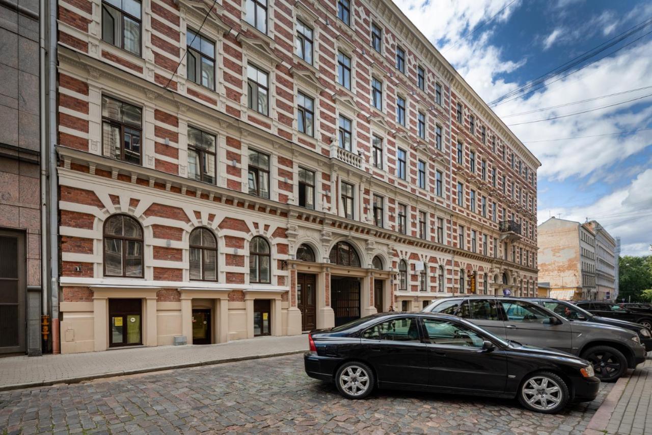 Modern Design Studio Apartment In Riga Center Екстер'єр фото